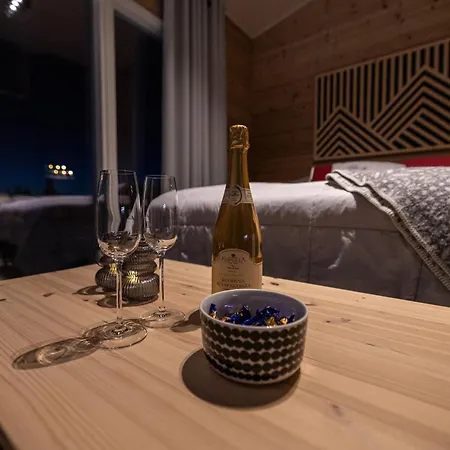Apartment Log House With Sauna&jacuzzi! Rovaniemi