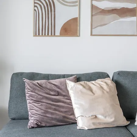 Appartement New, Modern W/ Big Balcony *