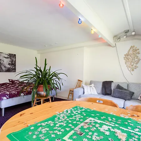 Holiday home Cozy Five Bedroom House *