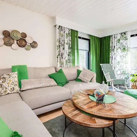 Cozy Five Bedroom House Holiday home *