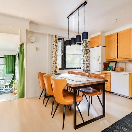 Holiday home Cozy Five Bedroom House *