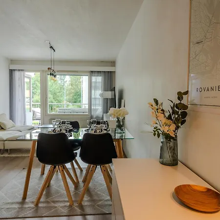 Modern City Centre Apartment *
