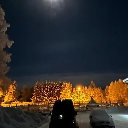 Lapland Reindeer Farm Villa *