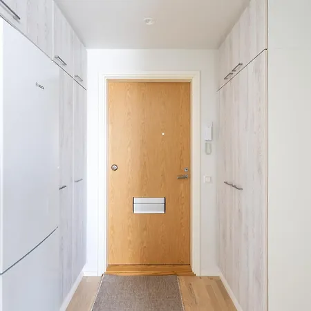 Snow Apartment *