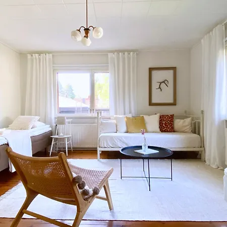 Palkinen I - Idyllic In Peaceful Area, Wifi & Free Parking Rovaniemi