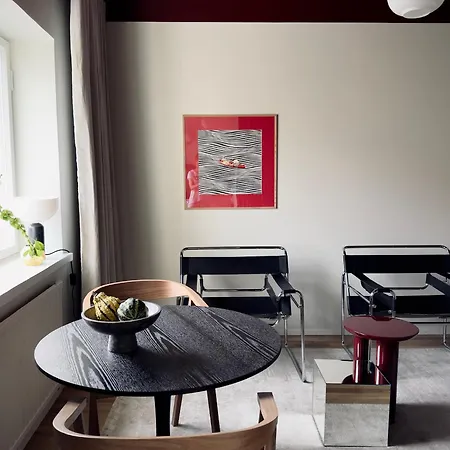 Urban Apartment *