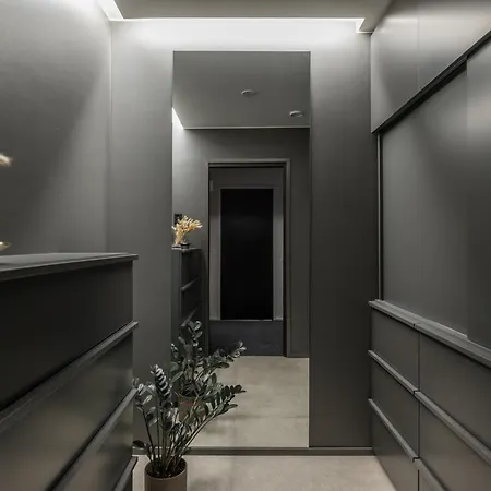 Elegant Escape In Prime Location Villa