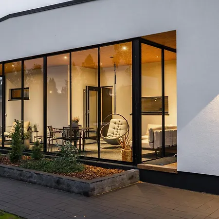 Villa Elegant Escape In Prime Location