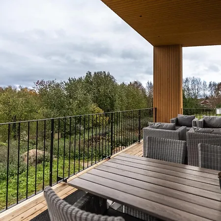 New Luxury By The River Villa Rovaniemi