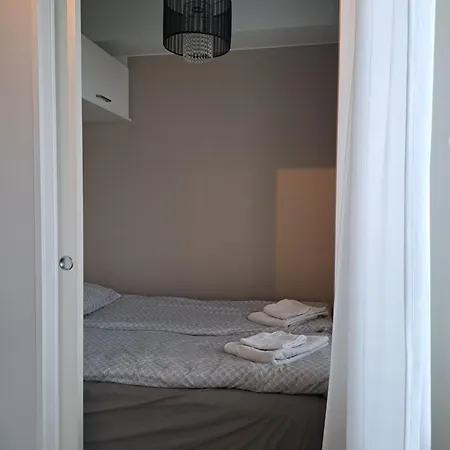 Floor Apartment *