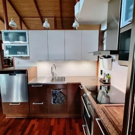 Traditional Wooden Villa, Gloria *