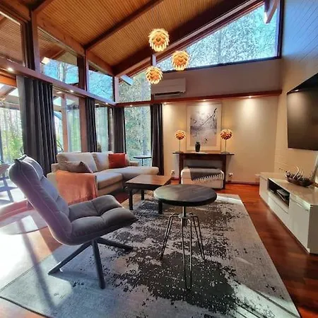 Traditional Wooden Villa, Gloria Villa *