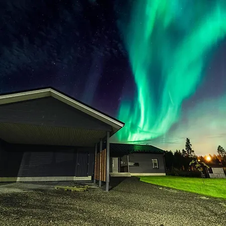 Villa Polar Lights With Jacuzzi By Booklapland *