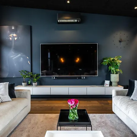 Villa New Luxury By The River Rovaniemi