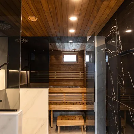 Aurora With Jacuzzi Villa *