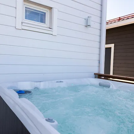 Villa Aurora With Jacuzzi *