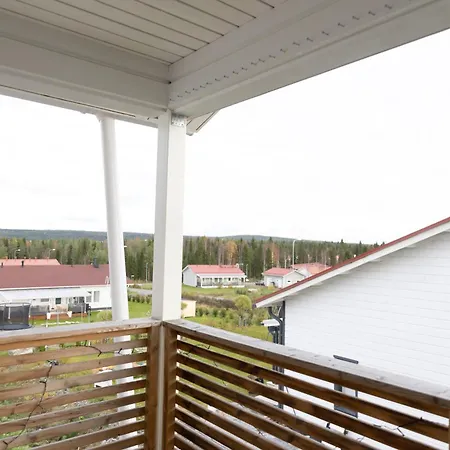 Aurora With Jacuzzi Villa Rovaniemi