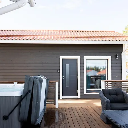Aurora With Jacuzzi Villa *
