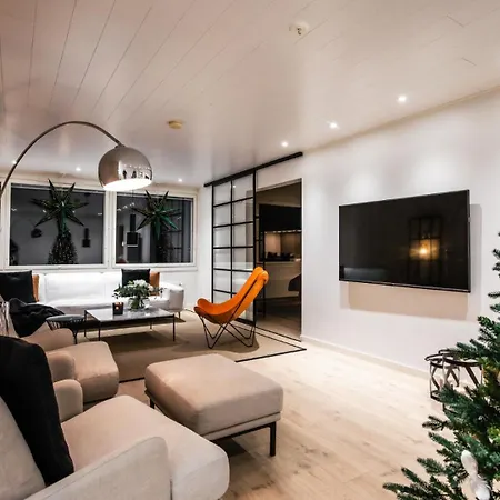 Santa's Luxury 1 *