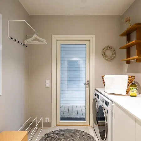 Arctic Heather Apartment *