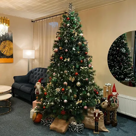 Boreas Hotel *