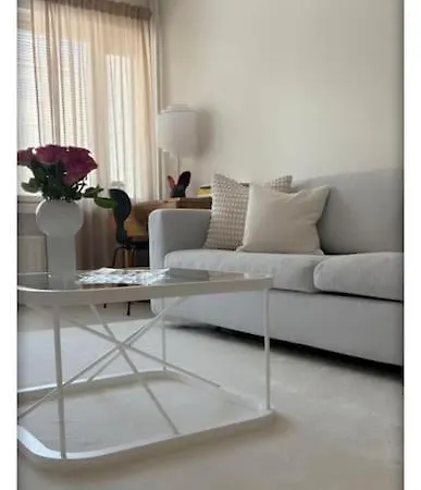 Kodikas Huoneisto Keskustan Laehellae Apartment