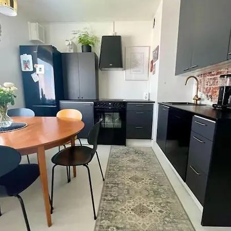 Apartment Kodikas Huoneisto Keskustan Laehellae