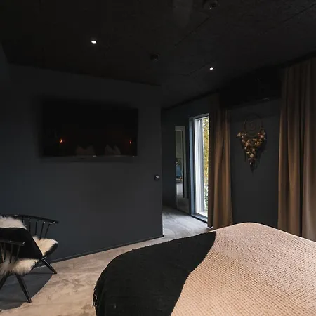 Arctic Loft-style Dream Villa *