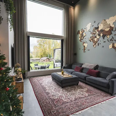 Arctic Loft-style Dream Villa *