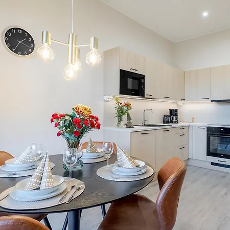 Apartment New 2 Bedroom Close To Arctic Circle