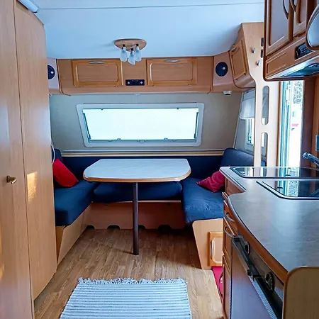 Leirintäalueet Santa's Winter Caravan-kabe Smaragd *