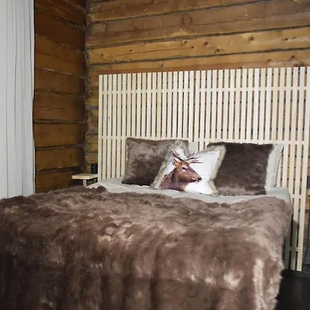 Pine Forest Log House Rovaniemi