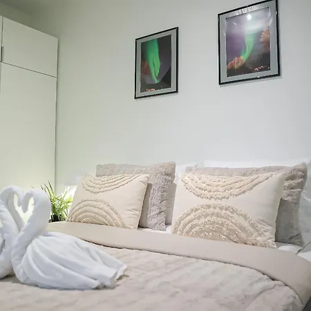 Hostit Arctic Apartment *