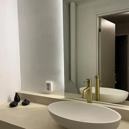 The Luna Lounge, With Sauna Apartment *