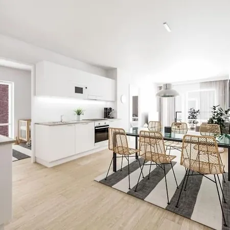 Apartment Brand New 2bdr With Private Sauna *
