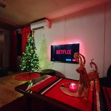 Apartment Elfs House By The River *