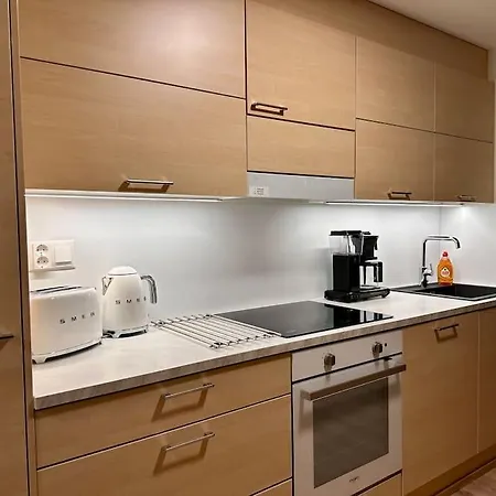 Apartment Lojhtu - *