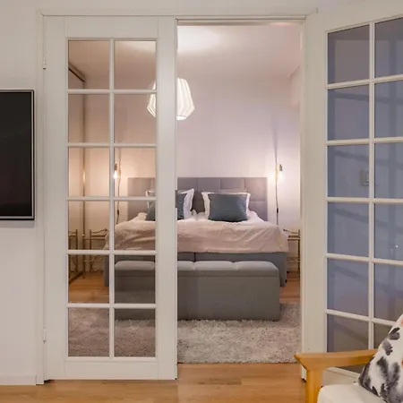 Northern Lights River Apartment