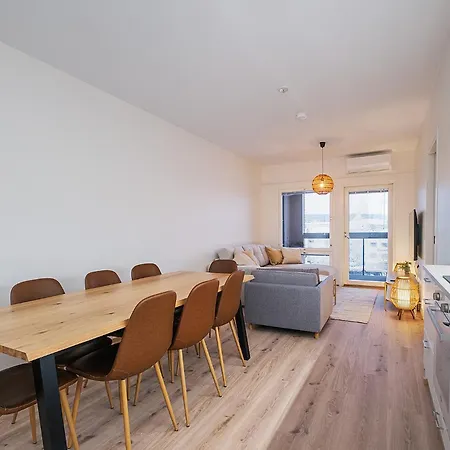 Brand New 2bdr With Private Sauna Apartment *
