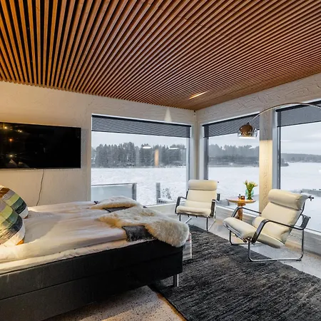 Northern Lights River Nest