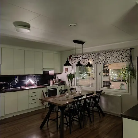 Auroora Apartment *