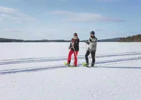Skyfire Village Igloos - Includes Transportation, Meals&accommodation Village de vacances