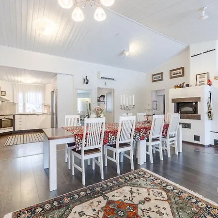 Riverside For Families - Beautiful House Near Santa Claus Village Apartment *