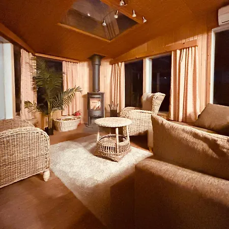 Holiday home Kaamos Old House