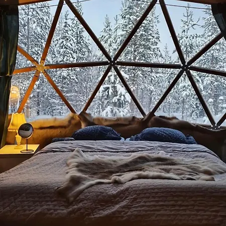 Aurora Igloo Fireplace-heated Tents In A Secret Forest With Private Jacuzzi And Shared Sauna Bathroom And Dog Friendly Luxury tent *