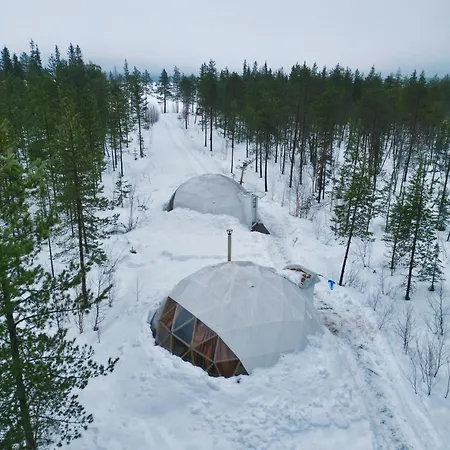Aurora Igloo Fireplace-heated Tents In A Secret Forest With Private Jacuzzi And Shared Sauna Bathroom And Dog Friendly Luxury tent Rovaniemi