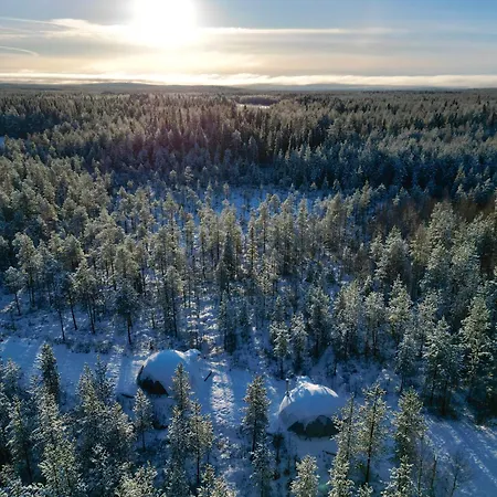 Aurora Igloo Fireplace-heated Tents In A Secret Forest With Private Jacuzzi And Shared Sauna Bathroom And Dog Friendly * Rovaniemi