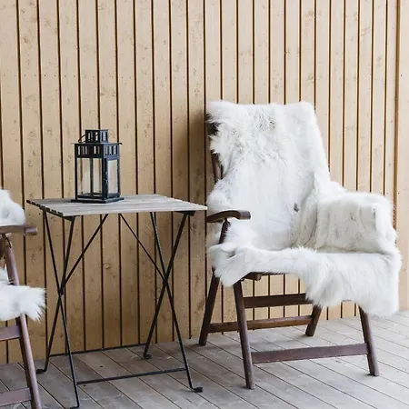 New 3 Bedroom Close To Arctic Circle Apartment *