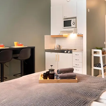 Polar Night Nook Apartment *