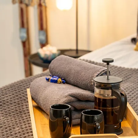 Polar Night Nook Apartment